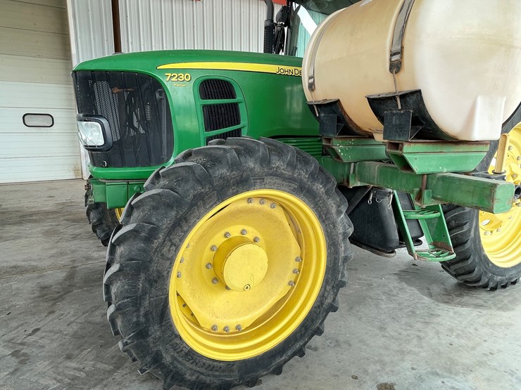 john-deere-7230-premium-image-53