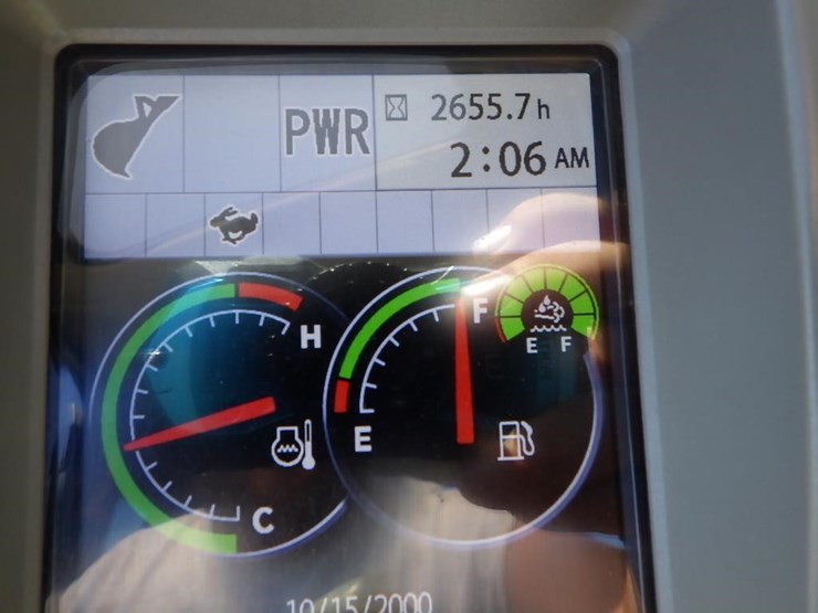 2016-deere-300g-lc-image-39