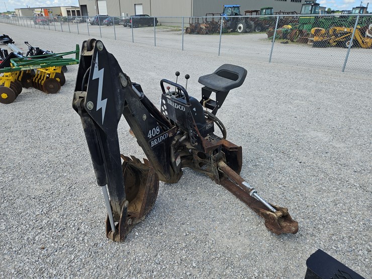 #203064-•-bradco-408w-backhoe-image-7