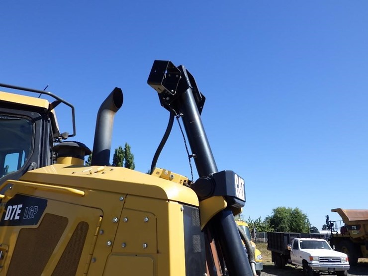 2012-caterpillar-d7e-image-17
