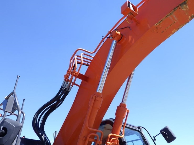 2020-hitachi-zx245us-lc-6n-image-14