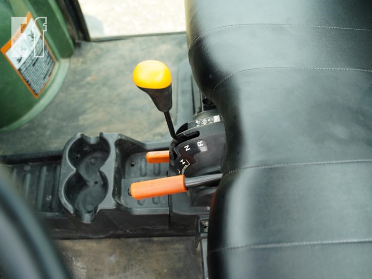 2013-john-deere-gator-xuv-855d-image-30
