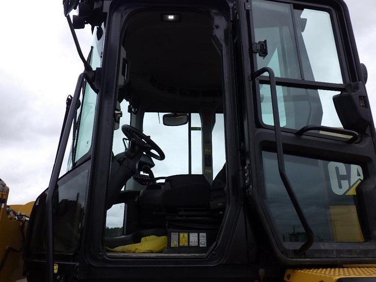 caterpillar-930m-image-33