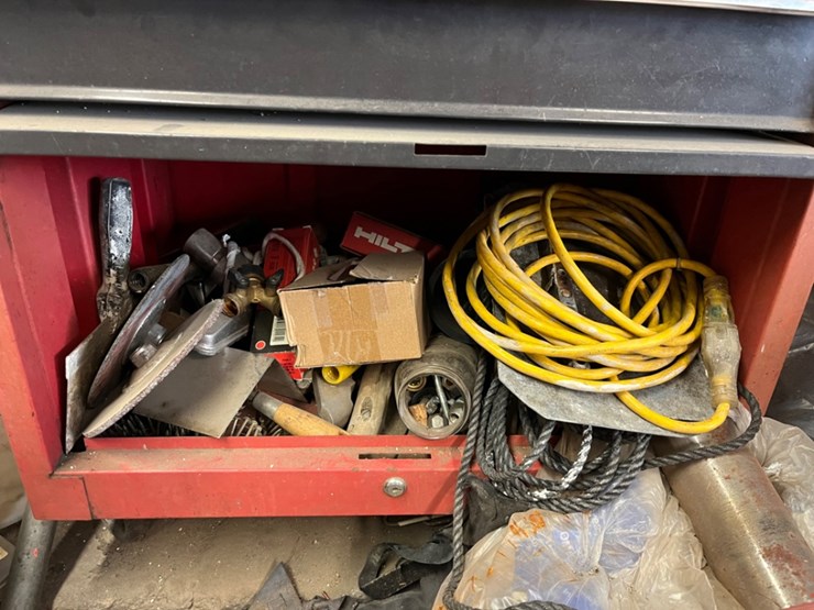 group-of-(2)-tool-chests-w/-contents-image-8