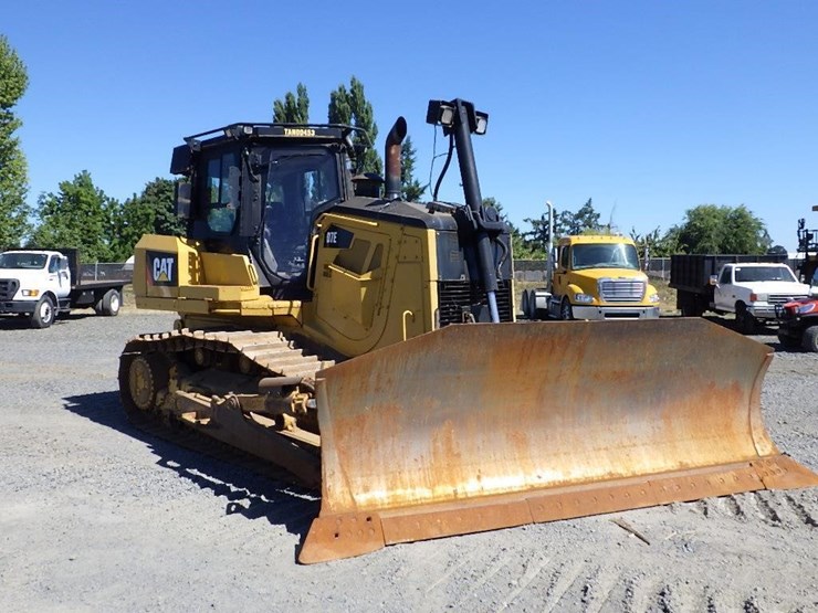 2011-caterpillar-d7e-image-3