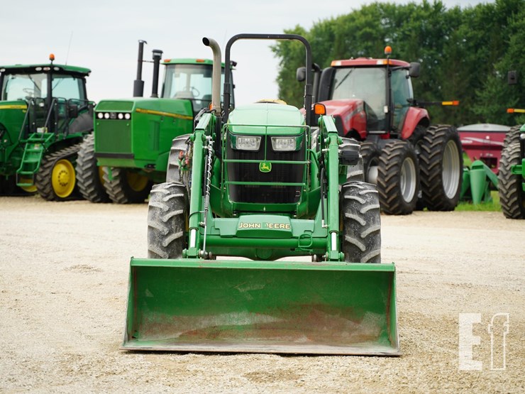2013-john-deere-5100e-image-2