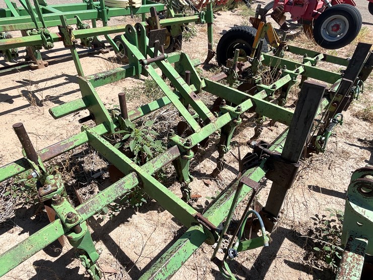 #9106-•-3-pt-field-cultivator,-4-row-custom-w/gallina-units-image-17