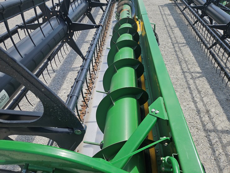 2011-john-deere-630f-image-10