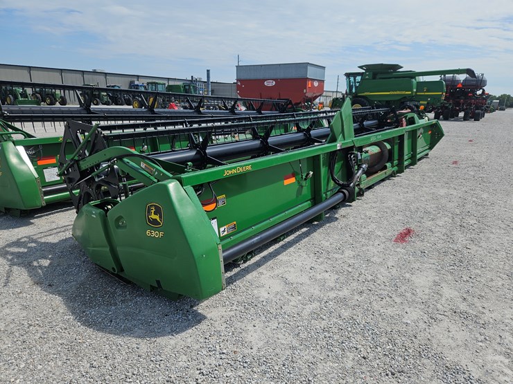 2011-john-deere-630f-image-8
