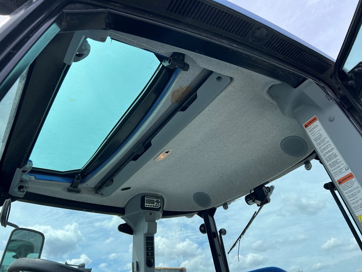 2015-new-holland-t4.75-image-5