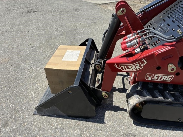 2023-stag-tl372-skid-steer-track-loader-image-5