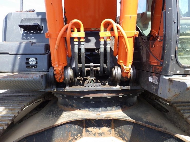 2015-hitachi-zx350-lc-5n-image-14