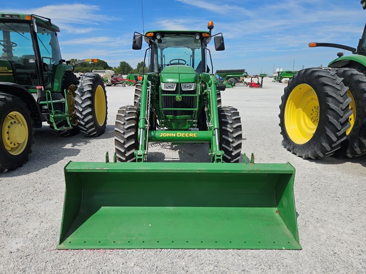2014-john-deere-6115d-image-2