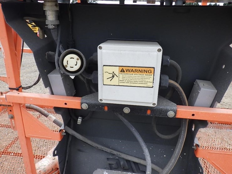 2007-jlg-600s-image-16