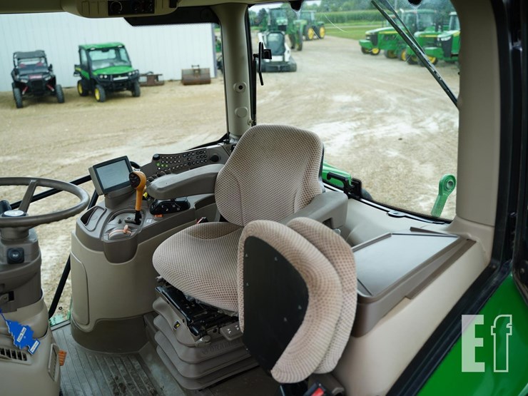 2014-john-deere-6115r-image-29