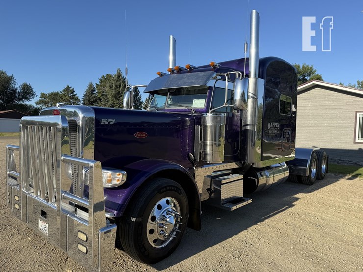 2021-peterbilt-389-image-1