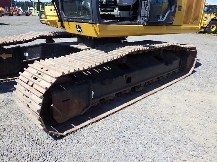 2016-deere-300g-lc-image-45