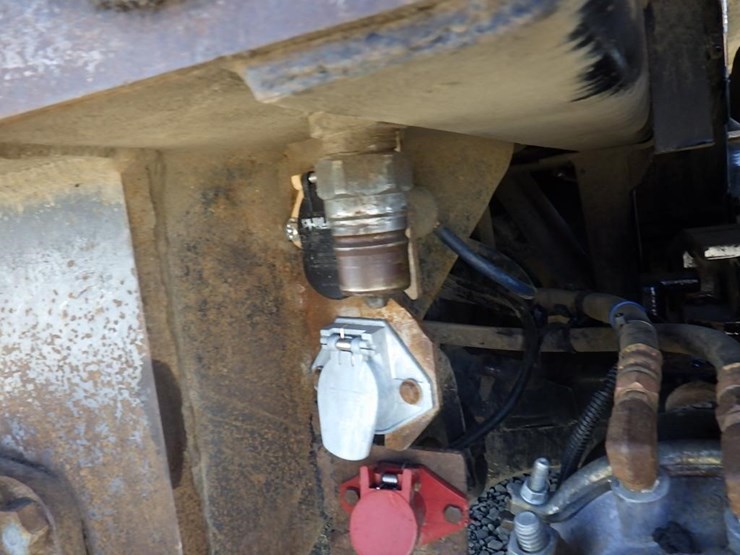 2017-kenworth-t880-image-36