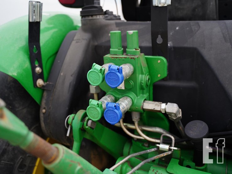 2013-john-deere-5100e-image-33