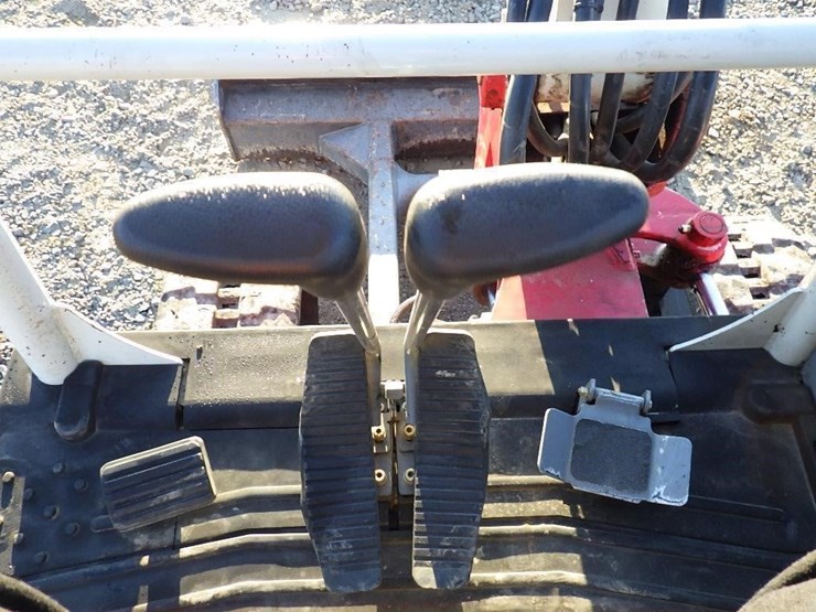 2020-takeuchi-tb230-image-32