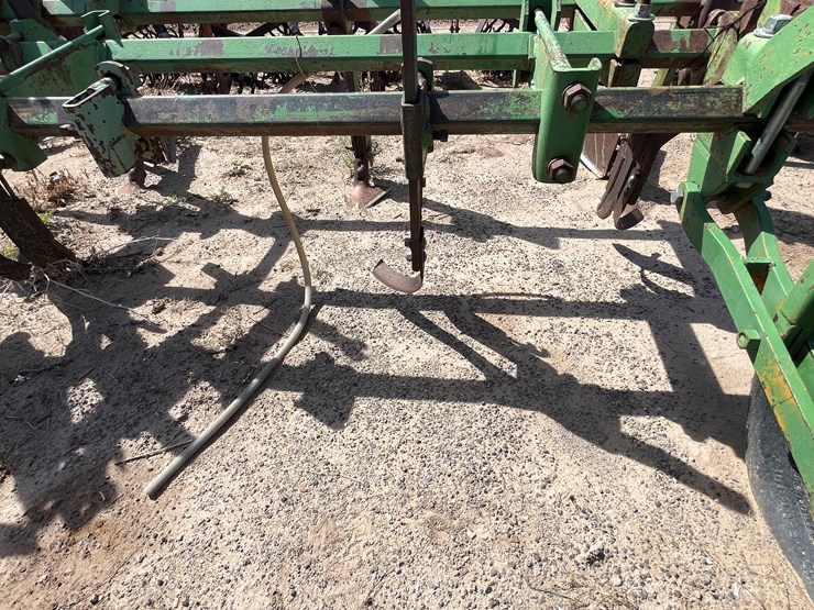 #9031-•-custom-3-pt-fertilizer-tool-bar-image-13