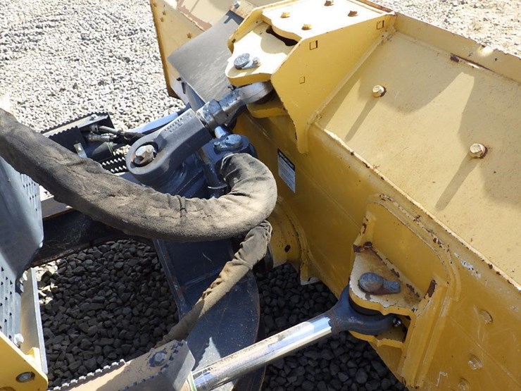 2019-deere-450k-lgp-image-14