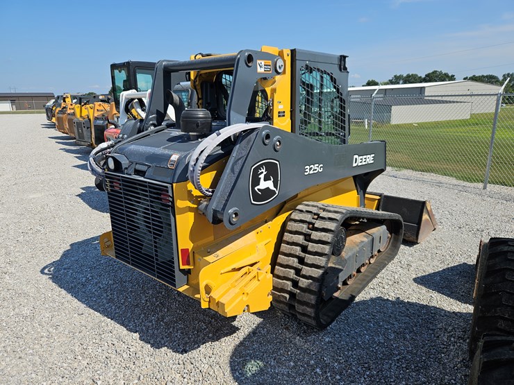 2022-deere-325g-image-17