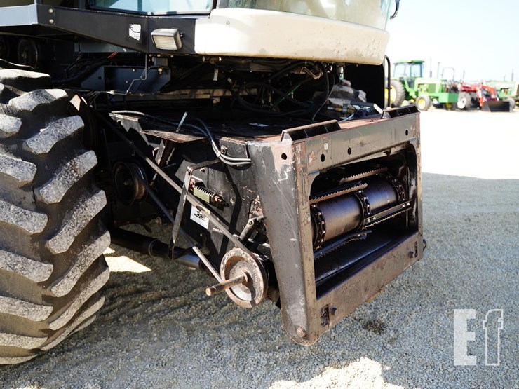 2004-gleaner-r65-image-16