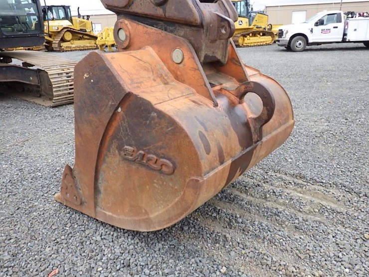 2015-hitachi-zx350lc-6n-image-8