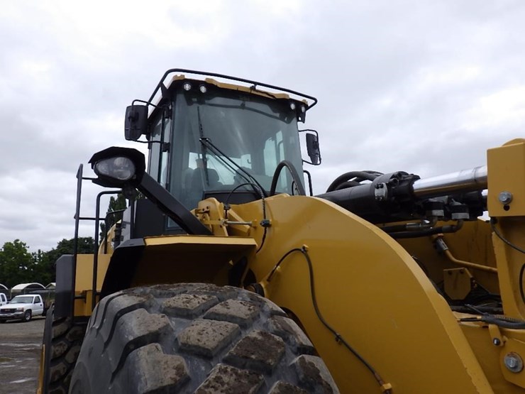 2022-caterpillar-980-image-17