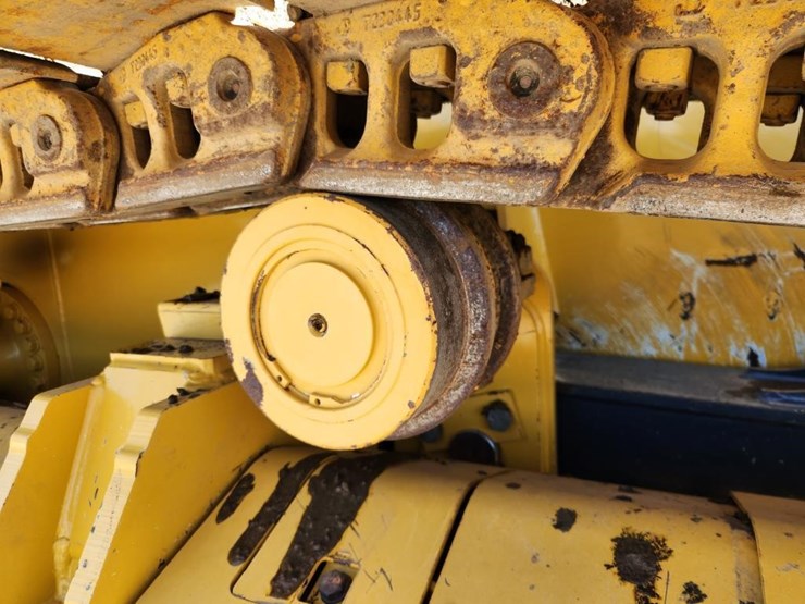 2023-deere-700l-image-22