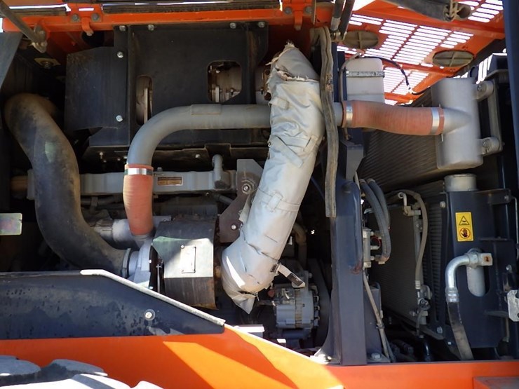 2017-hitachi-zw250-image-29