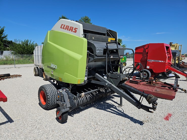 #203062-•-2015-claas-360-variant-baler-image-1