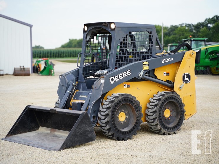 2018-deere-312gr-image-1