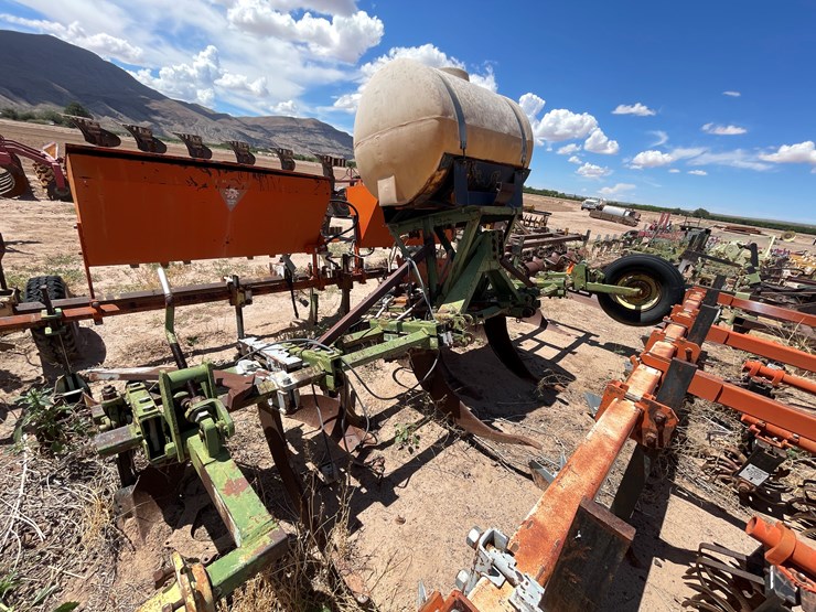 #9102-•-custom-3-pt-chisel-tillage-unit-with-poly-drum-image-36