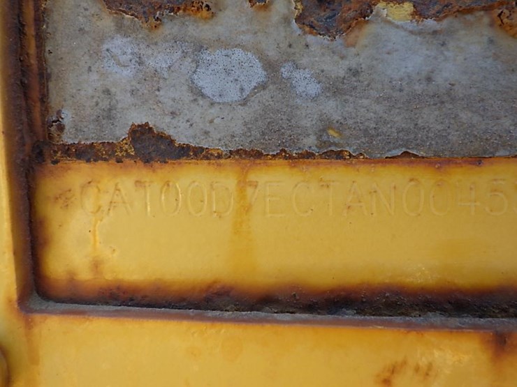 2011-caterpillar-d7e-image-55