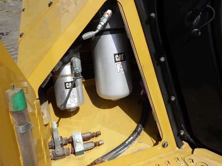 2020-caterpillar-d5-lgp-image-30