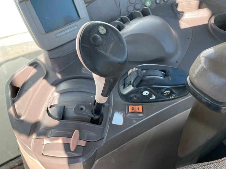 john-deere-7230-premium-image-46