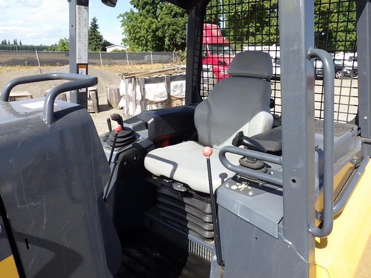 2019-deere-450k-lgp-image-28
