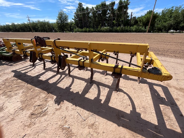 #9033-•-hamby-3-pt-field-cultivator-image-8