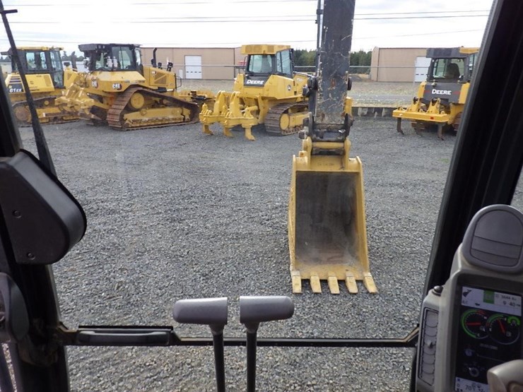 2016-deere-300g-lc-image-41