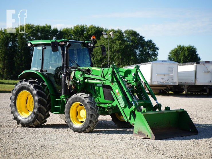 2017-john-deere-5090r-image-3