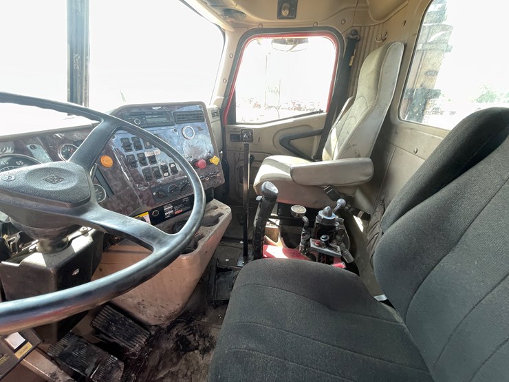 2006-international-9200i-image-27