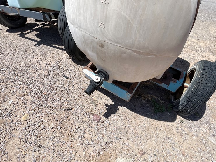 #9130-•-300-gallon-fertilizer-tank-image-12
