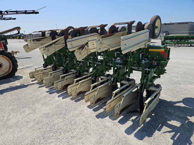 #201600-•-wetherell-2700-cultivator-image-5