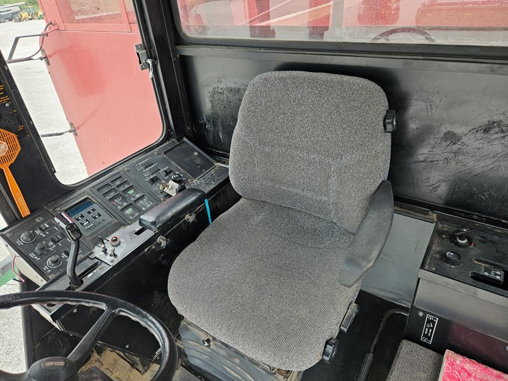 1992-case-ih-1640-image-7