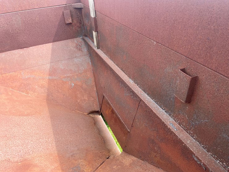 #5669-•-j-&-m-gravity-box-(arcadia,-wi)-image-8