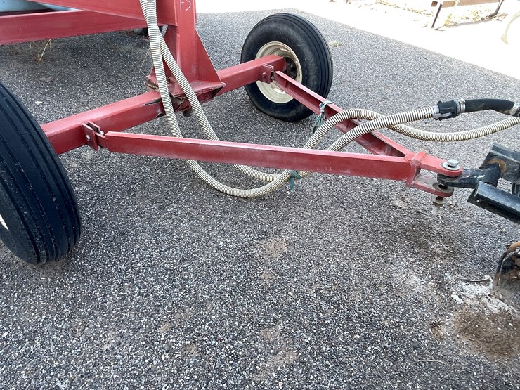 #9020-•-custom-4-row-liquid-fertilizer-applicator-w/pup-tank-image-41