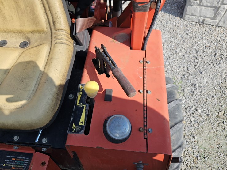 2014-ditch-witch-rt45-image-8