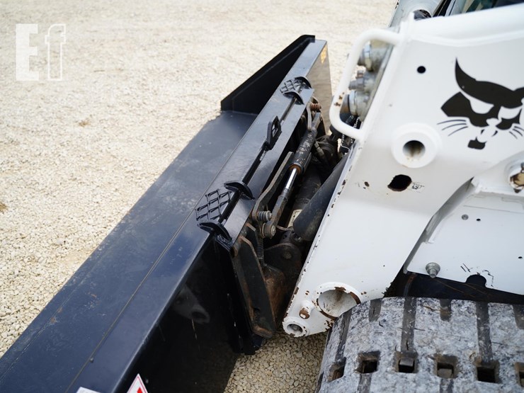 2022-bobcat-t770-image-11